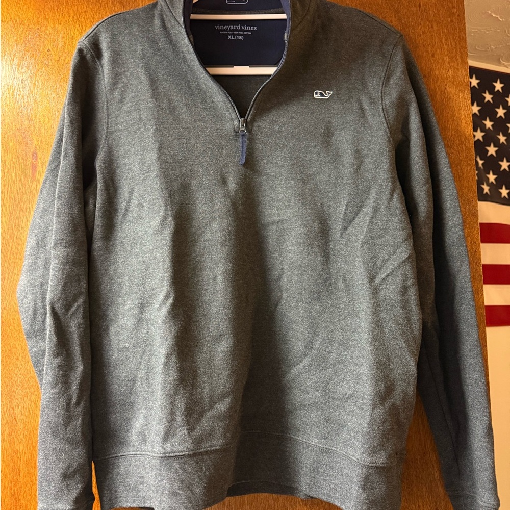 Vineyard Vines Boys size XL (18) Charcoal quarter zip Sweater